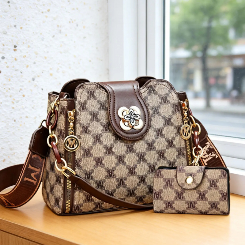 Tas selempang bermotif huruf v - Women Bags Work ulasan dan harga